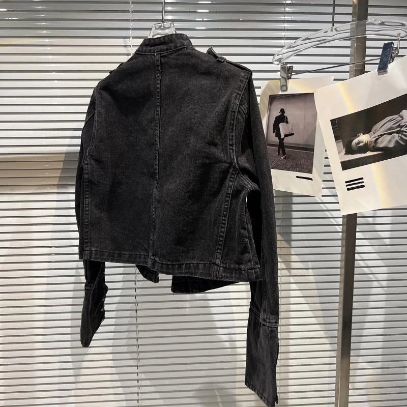 Chaqueta Corta de Cuello Alto