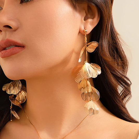 Amara – Pendientes Flor Dorada