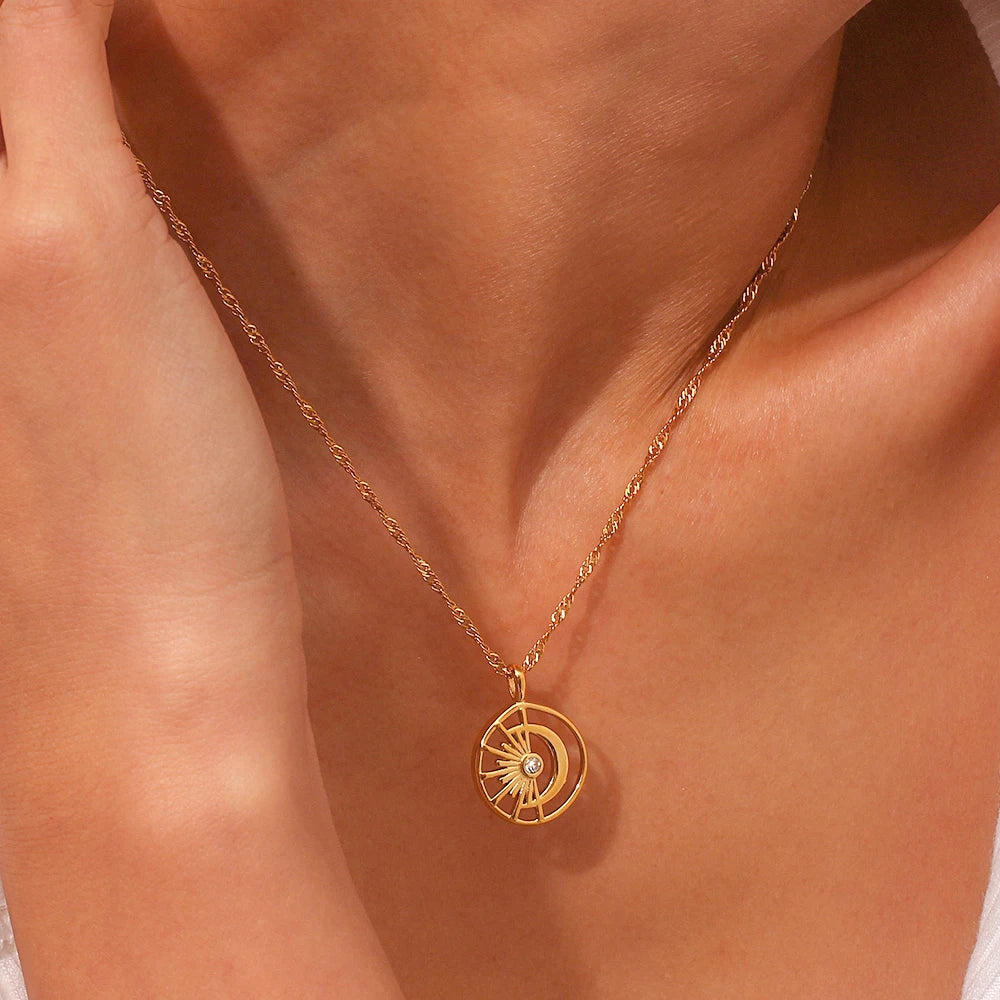 Selene – Collar de Acero Inoxidable